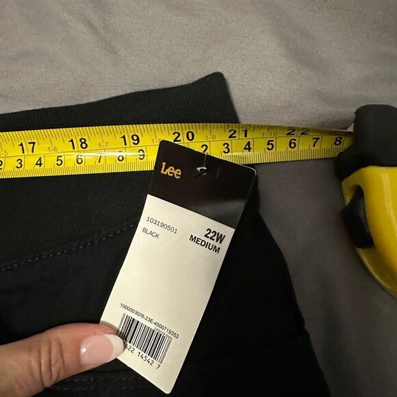NWT Lee Relaxed Fit Straight Leg Mid Rise Black Pants Size 22W - Picture 7 of 7